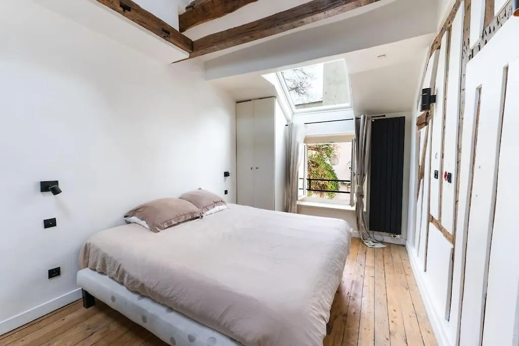 Appartement Place Des Vosges, Marais Bastille Paris 0*,