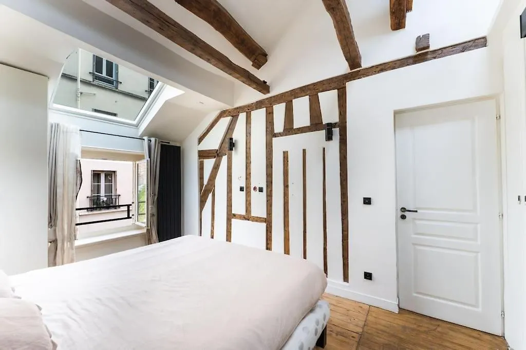 Appartement Place Des Vosges, Marais Bastille Paris France