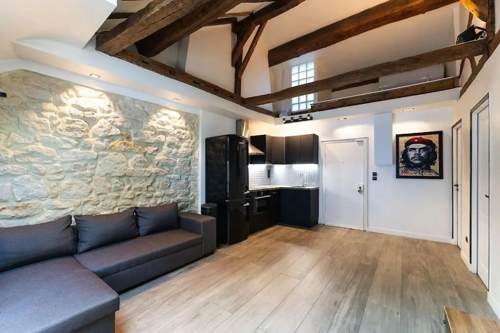 Apartment Appartement Place Des Vosges, Marais Bastille Paris France