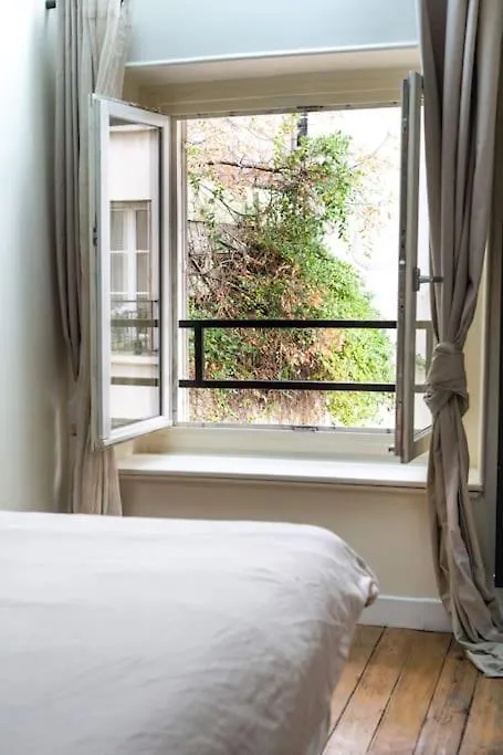 Apartment Appartement Place Des Vosges, Marais Bastille Paris France